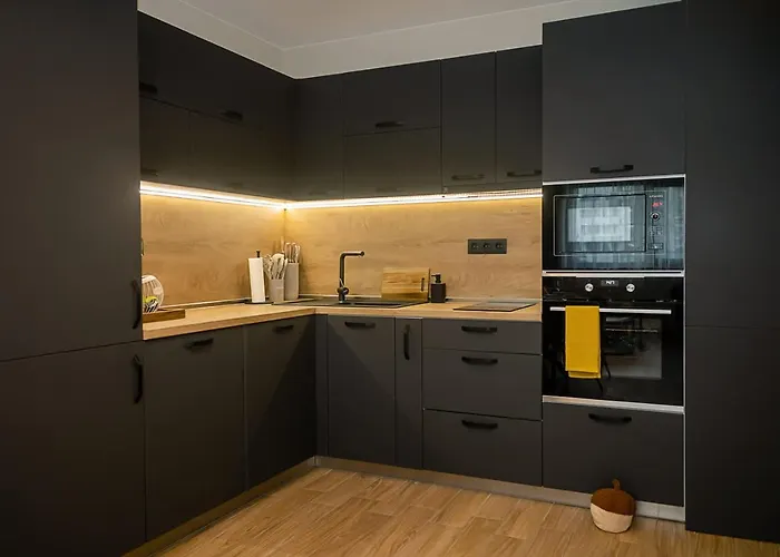 Cozy 1-bedroom With Sea View & Parking By Flat Mаnаger * فارنا